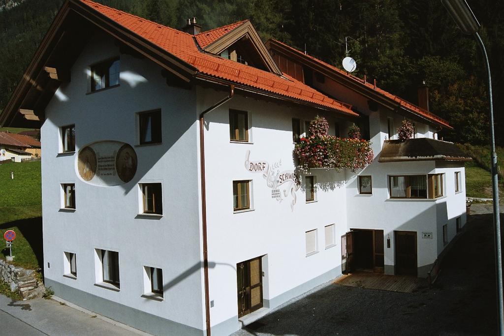 Haus Dorfschmied Hotel Flirsch Exterior photo